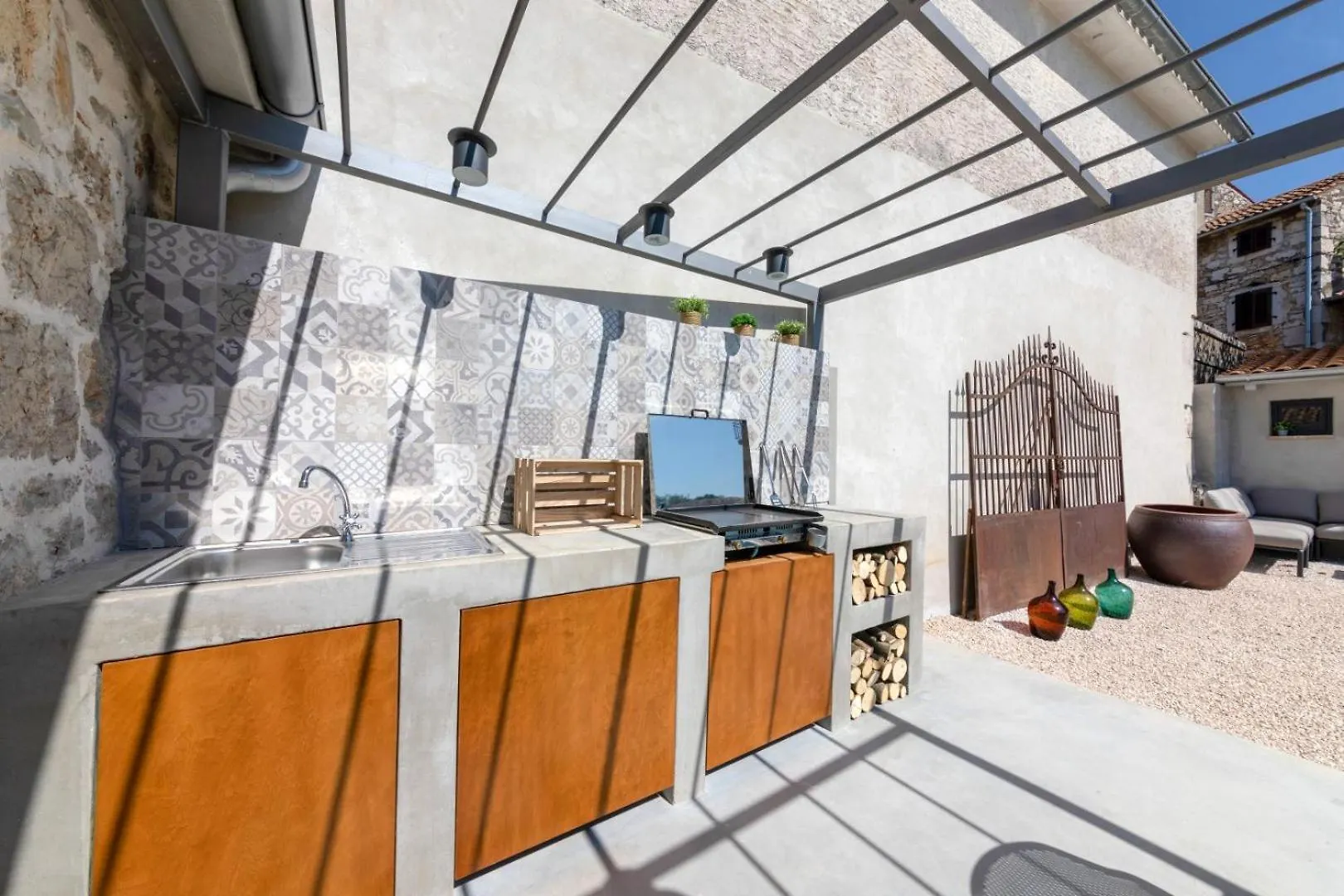 Rustic Villa Dvori With Outdoor Pool In Porec Vrznaveri